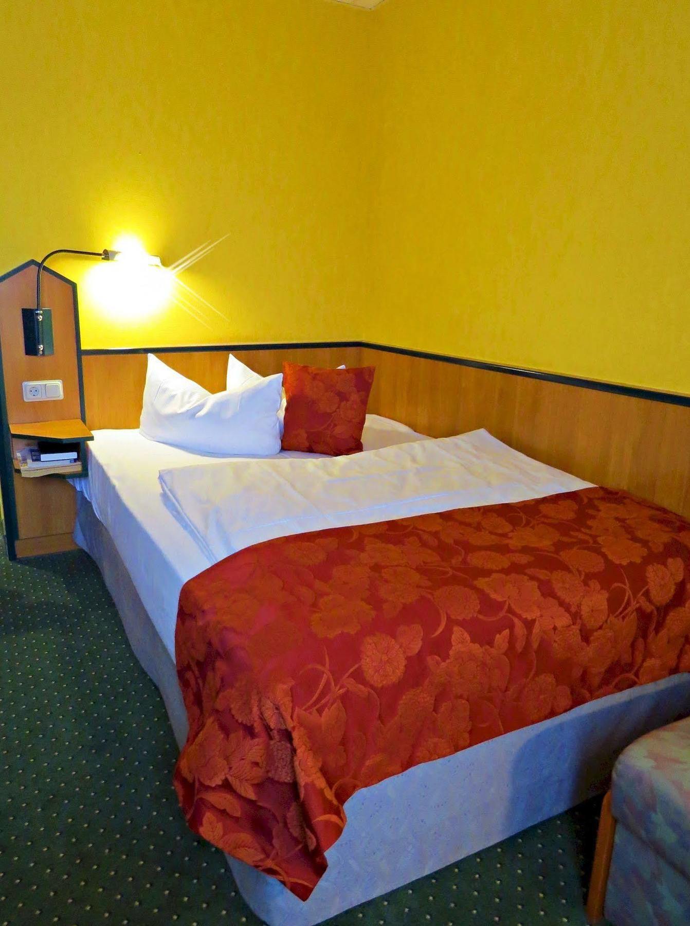 Hotel Landhaus Dierkow Rostock Zewnętrze zdjęcie